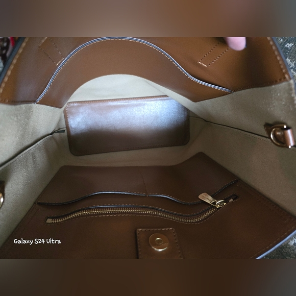 Michael Kors Lg Brown Leather Tote Gold Hardware W/ Monkey/ Twilly EUC - Picture 11 of 17